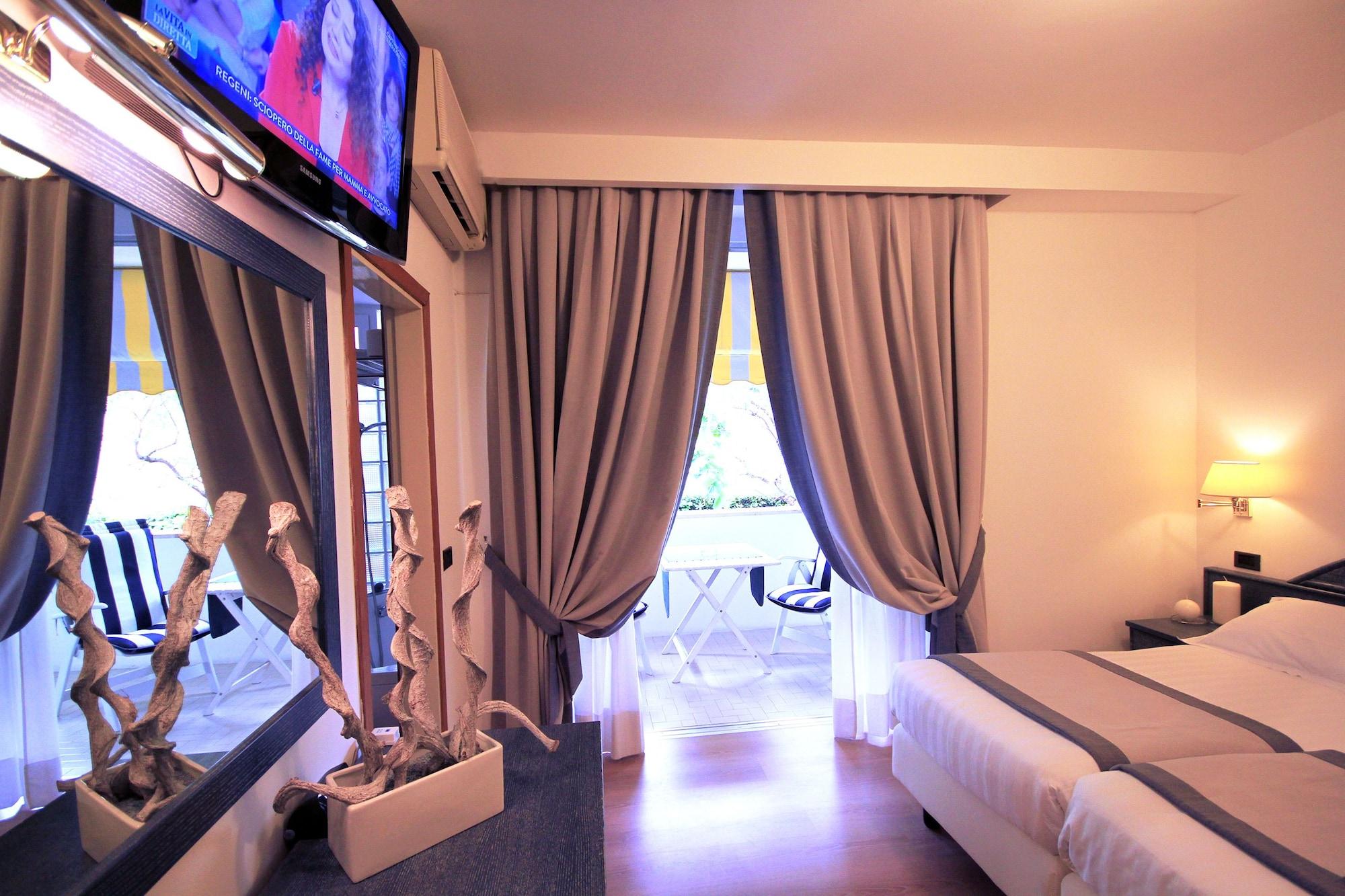 Raffaelli Park Hotel Форте дей Марми Екстериор снимка