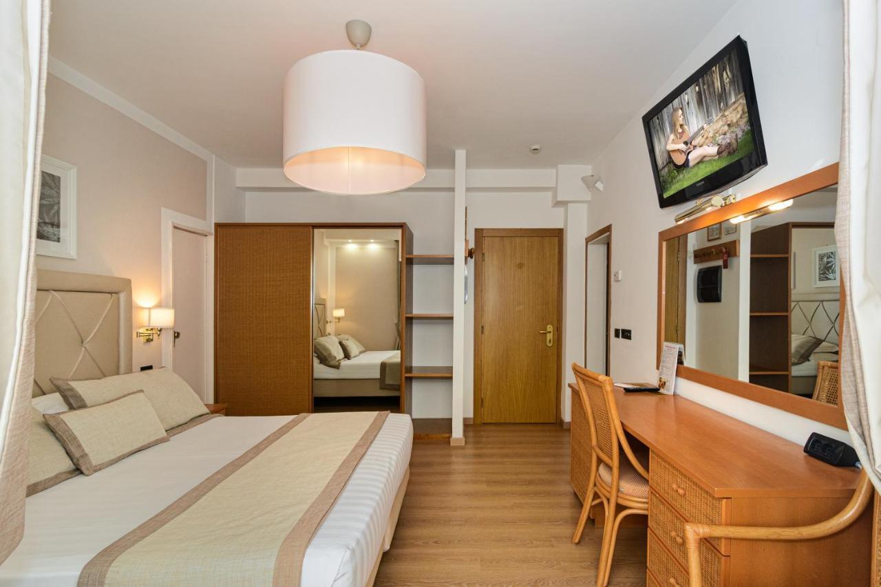 Raffaelli Park Hotel Форте дей Марми Екстериор снимка