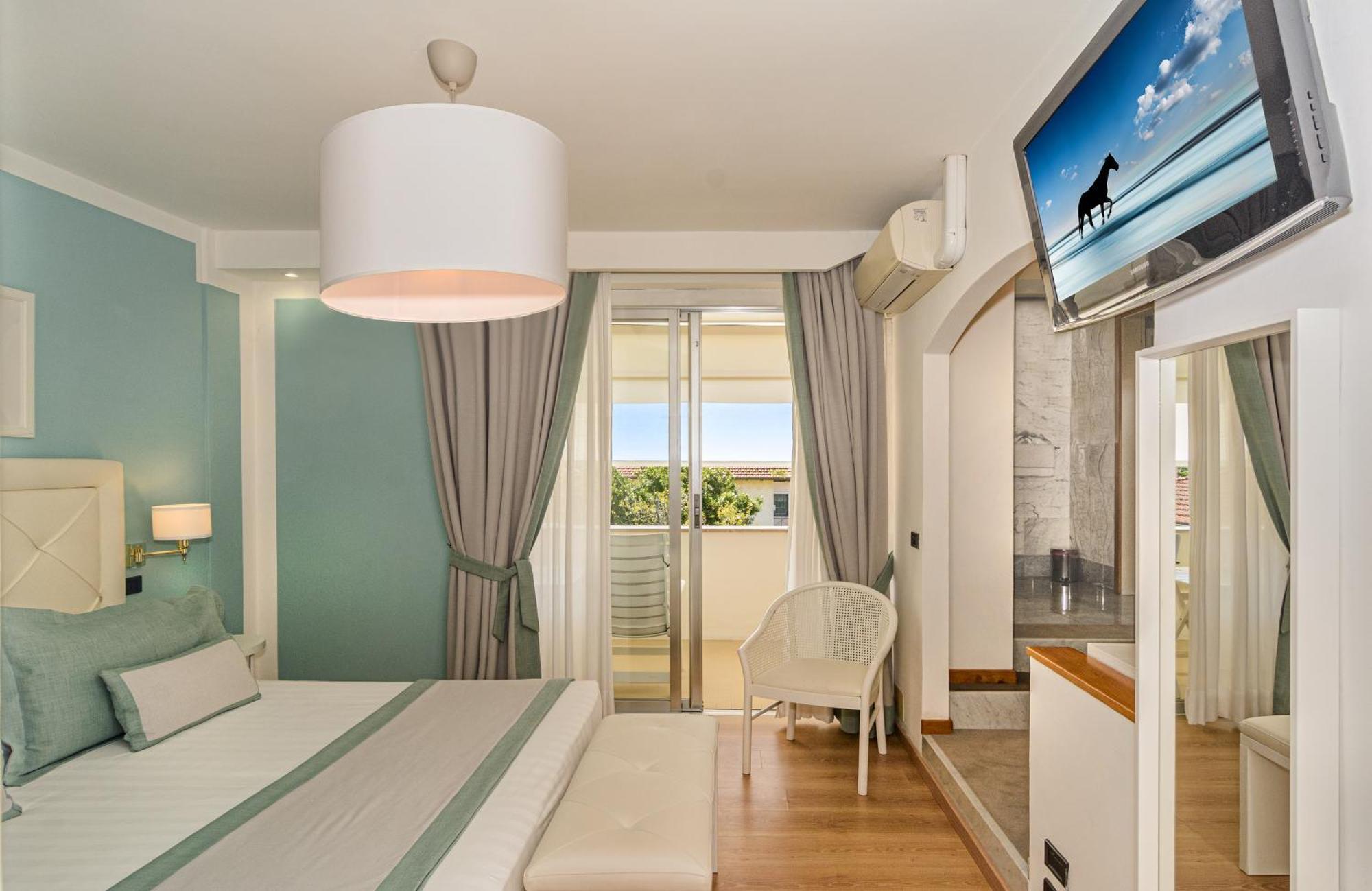 Raffaelli Park Hotel Форте дей Марми Екстериор снимка