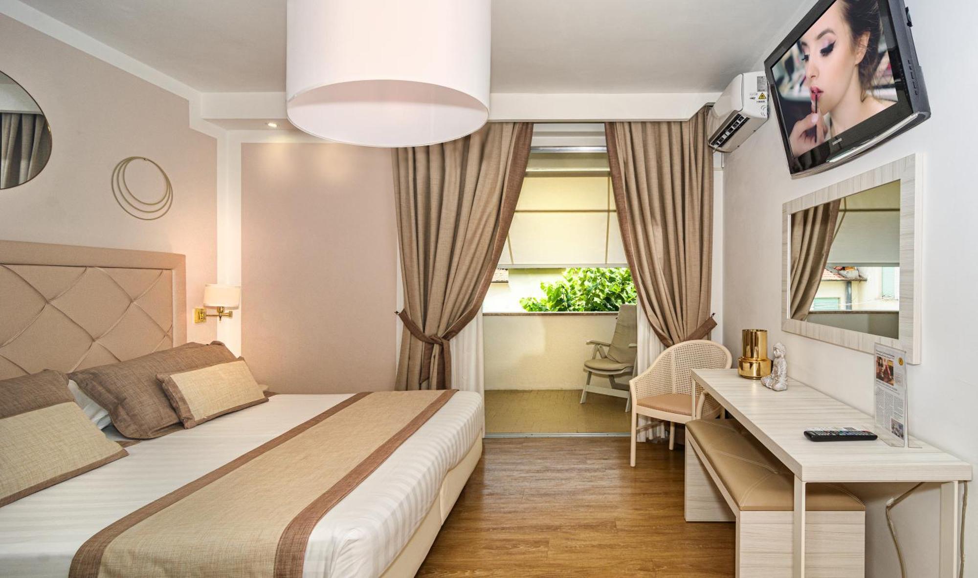 Raffaelli Park Hotel Форте дей Марми Екстериор снимка