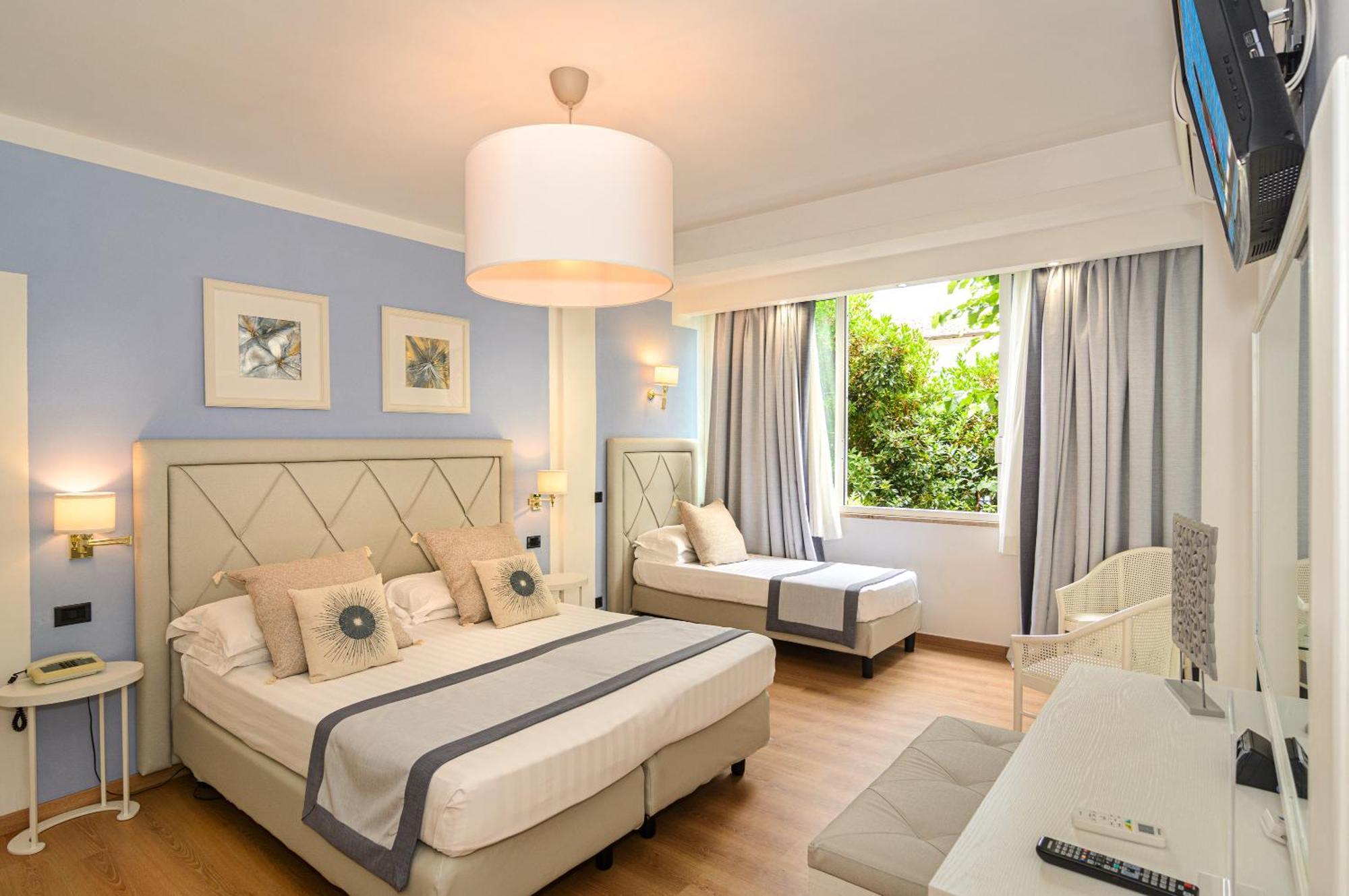 Raffaelli Park Hotel Форте дей Марми Екстериор снимка