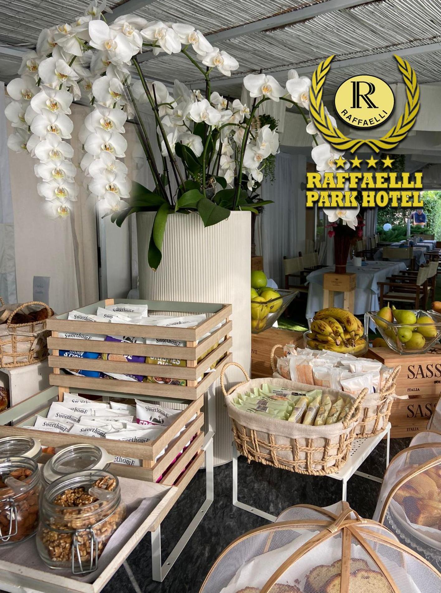 Raffaelli Park Hotel Форте дей Марми Екстериор снимка