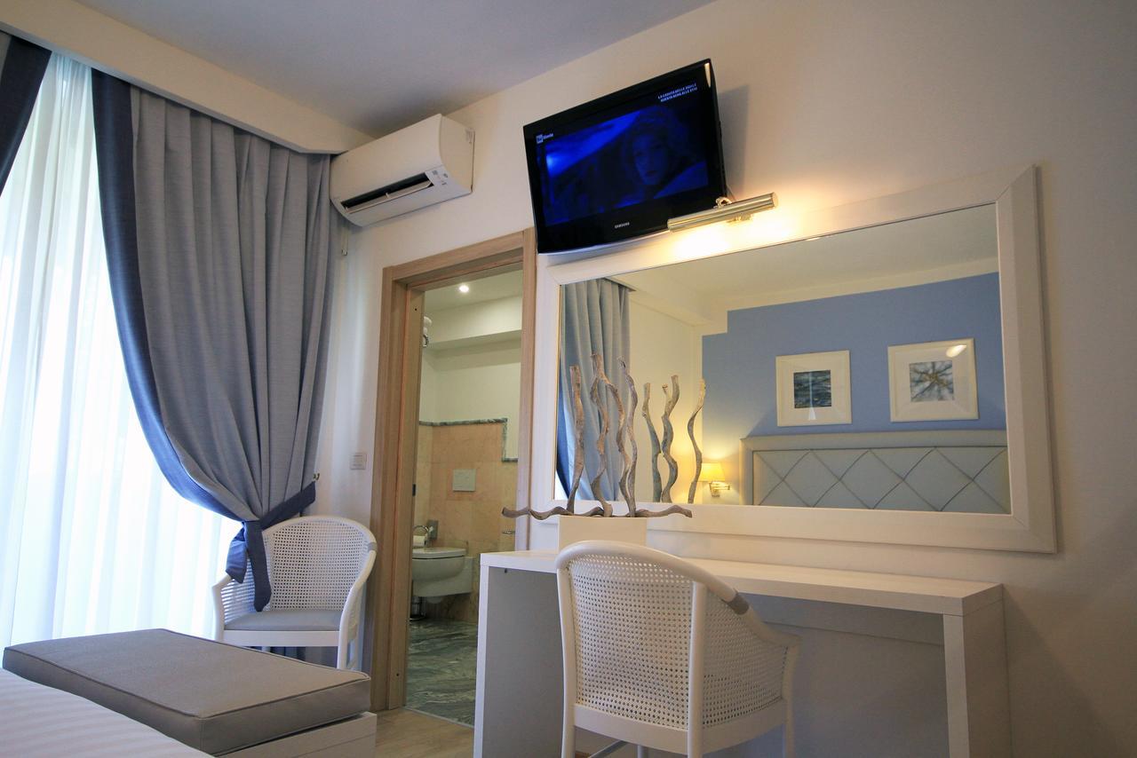 Raffaelli Park Hotel Форте дей Марми Екстериор снимка